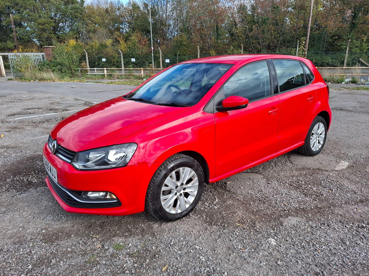 Used Volkswagen Polo 2016 for sale - 76388057: Photo 2