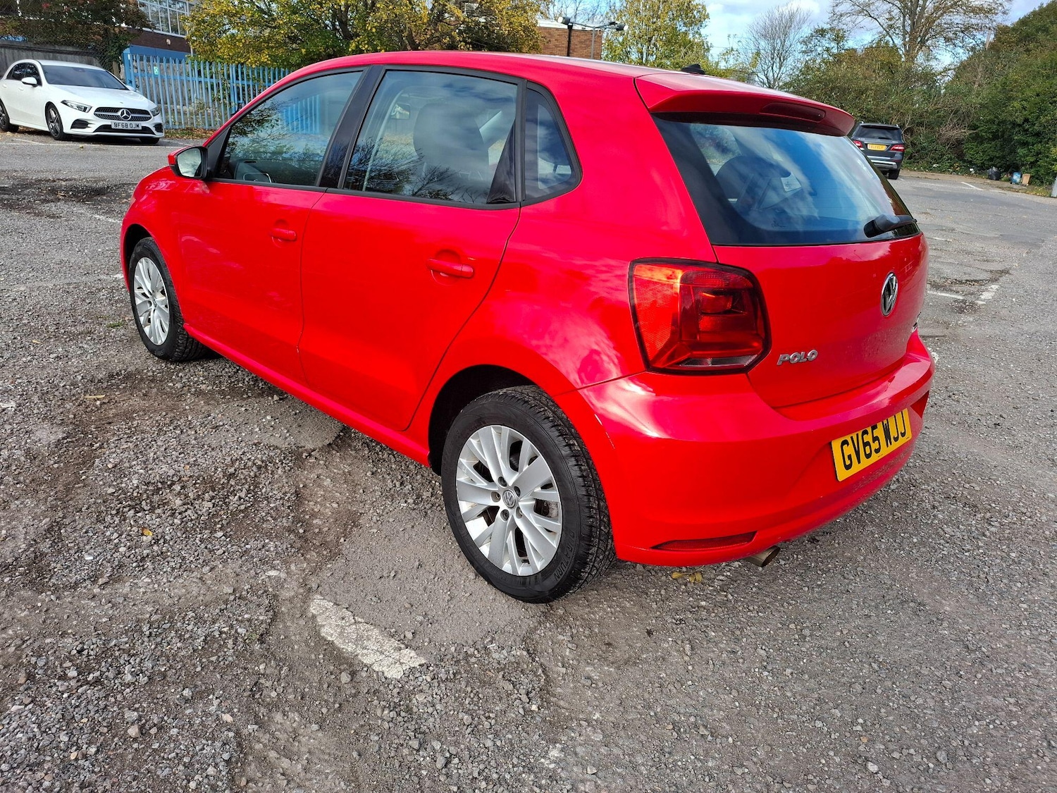Used Volkswagen Polo 2016 for sale - 76388057: Photo 3