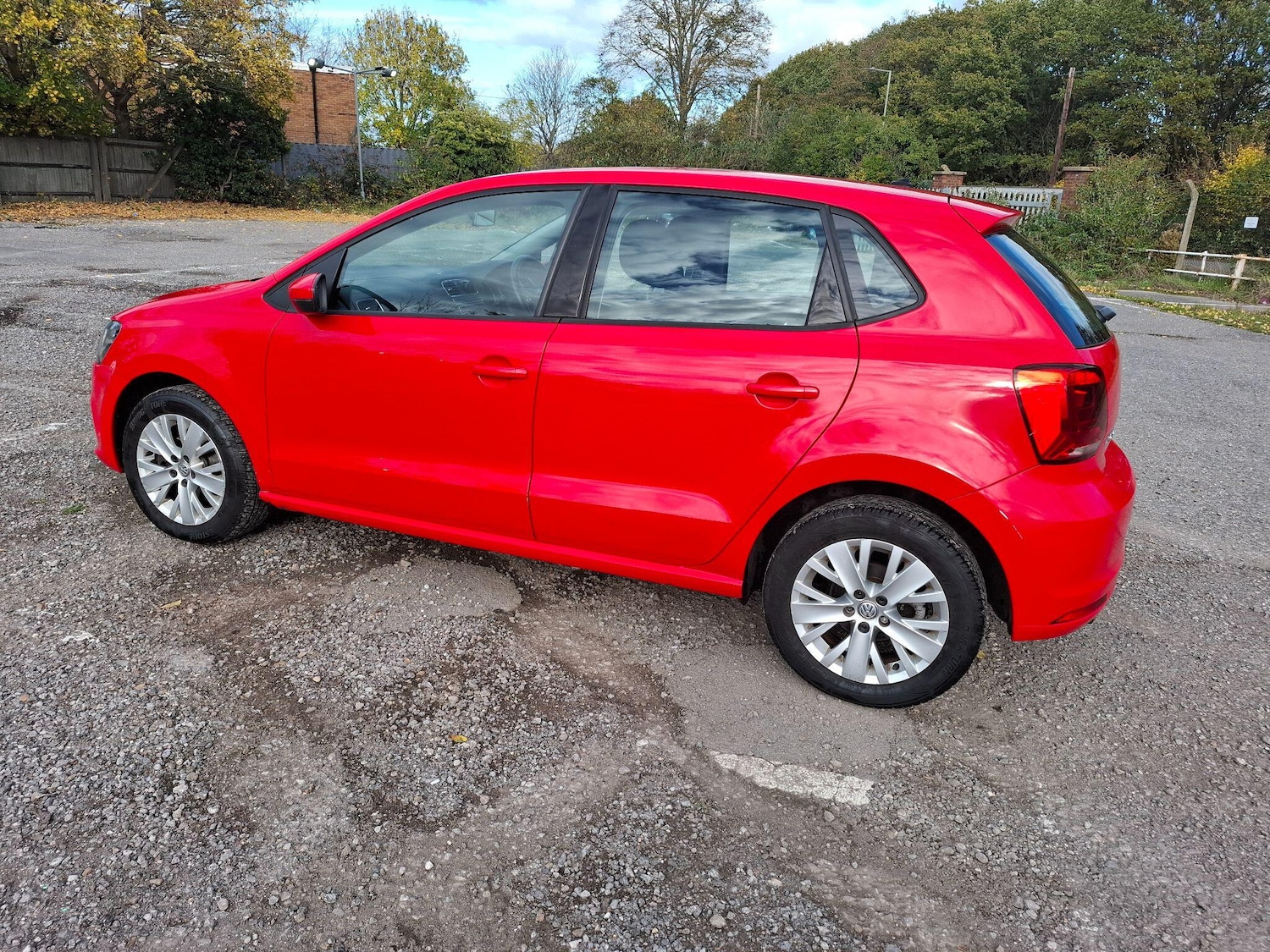 Used Volkswagen Polo 2016 for sale - 76388057: Photo 7