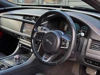 Used Jaguar XF 2016 for sale - 78923000: Photo
