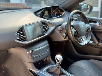 Used Peugeot 308 2018 for sale - 79496686: Photo