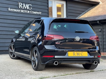 Used Volkswagen Golf 2017 for sale - 79106465: Photo