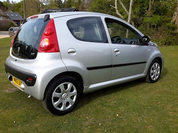 Used Peugeot 107 2010 for sale - 78357256: Photo