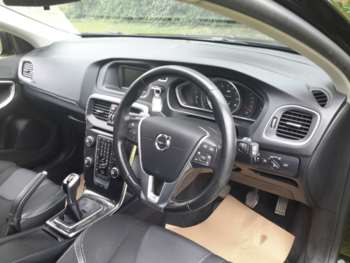 Used Volvo V40 2016 for sale - 73406916: Photo