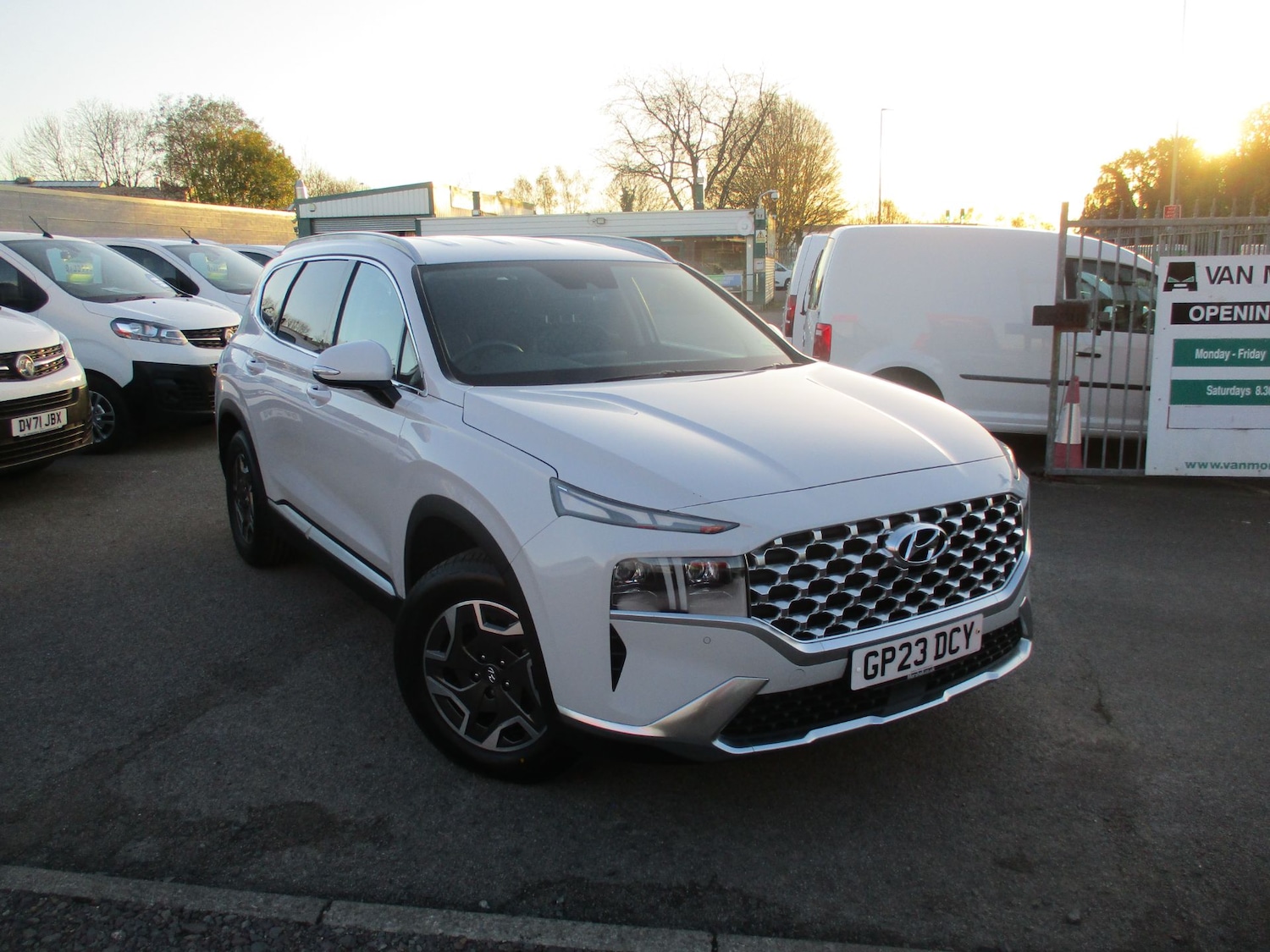 Used Hyundai Santa Fe 2023 for sale - 76641222: Photo 2