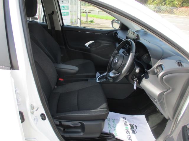 Used Toyota Yaris 2022 for sale - 76625645: Photo 12