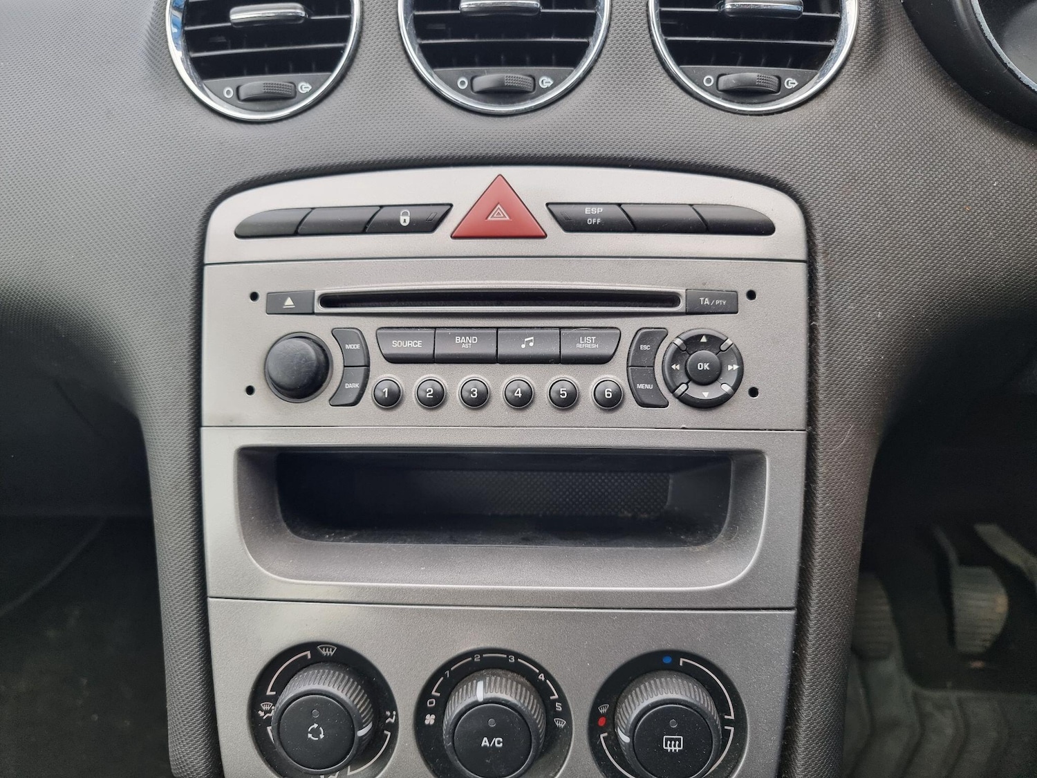 Used Peugeot 308 2010 for sale - 78070419: Photo 14