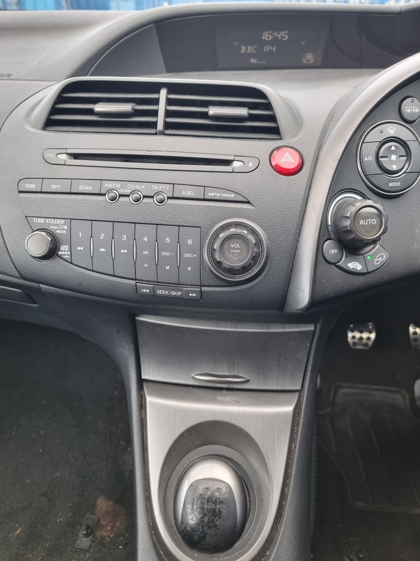 Used Honda Civic 2010 for sale - 78182949: Photo 11