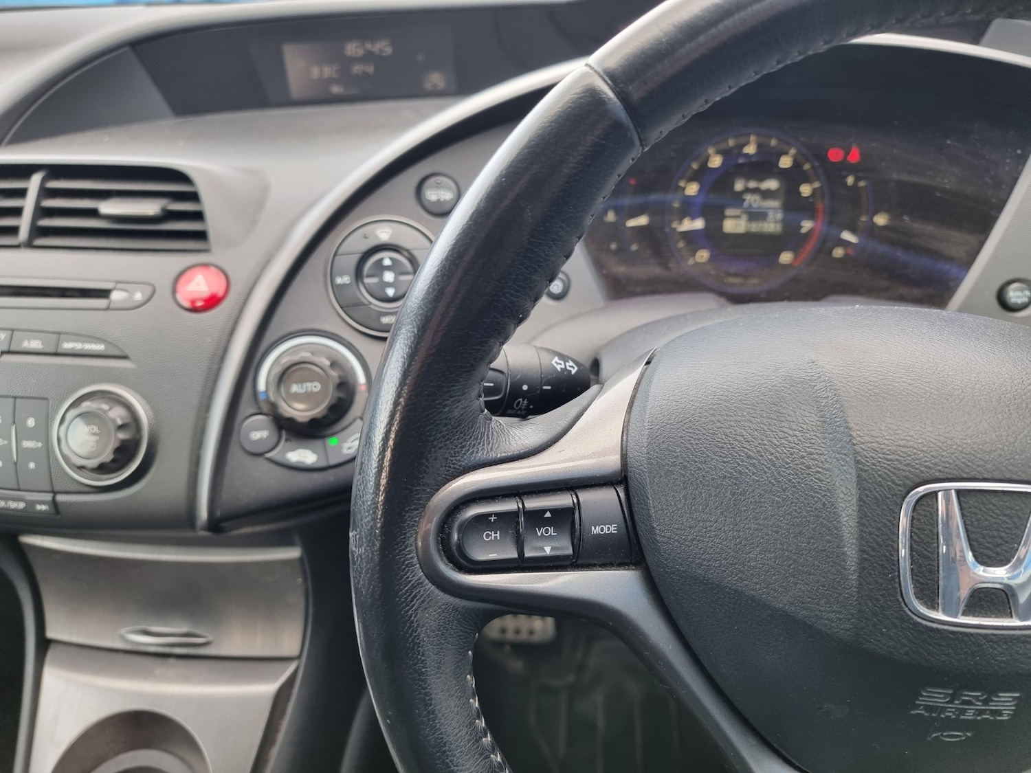 Used Honda Civic 2010 for sale - 78182949: Photo 12