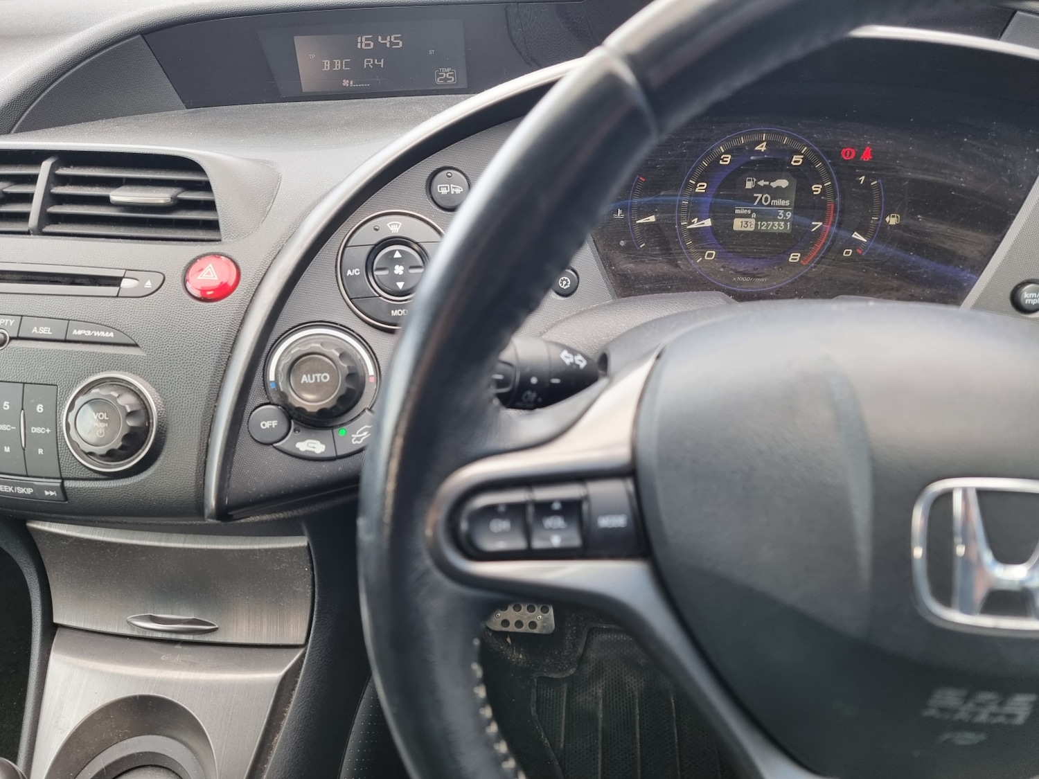 Used Honda Civic 2010 for sale - 78182949: Photo 13