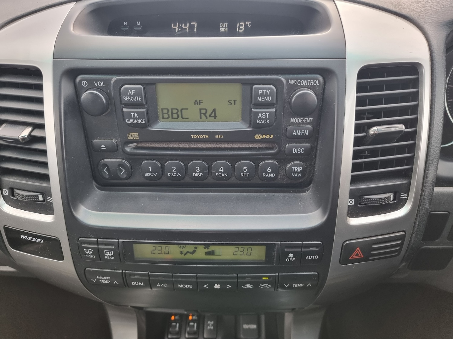 Used Toyota Land Cruiser 2006 for sale - 78043408: Photo 15