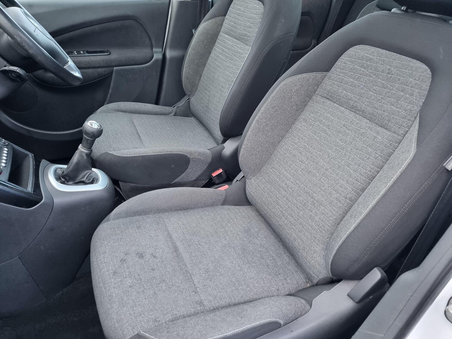 Used Citroen C3 Picasso 2017 for sale - 78070442: Photo 22