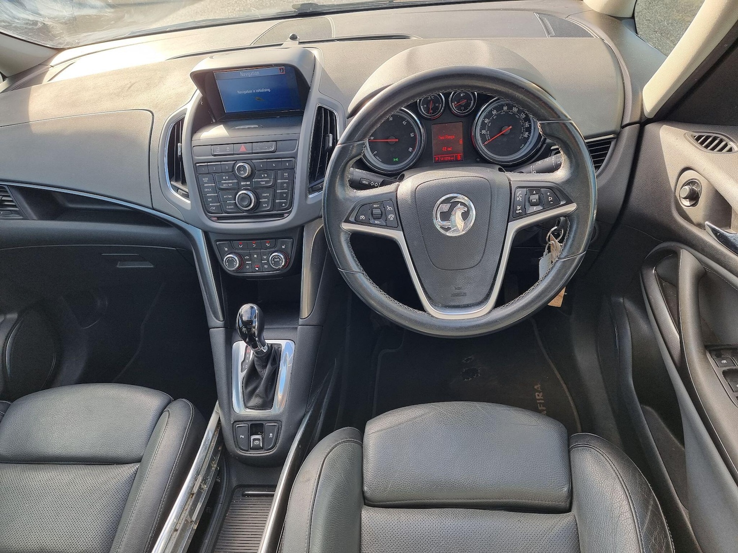 Used Vauxhall Zafira Tourer 2012 for sale - 78070451: Photo 2