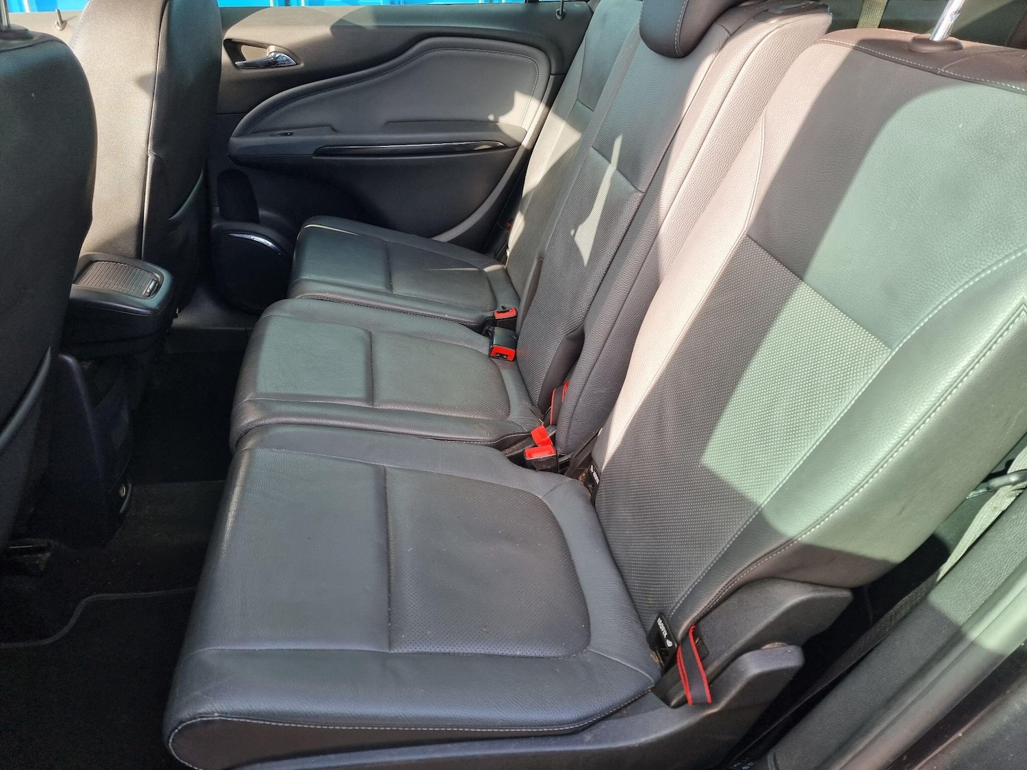 Used Vauxhall Zafira Tourer 2012 for sale - 78070451: Photo 25