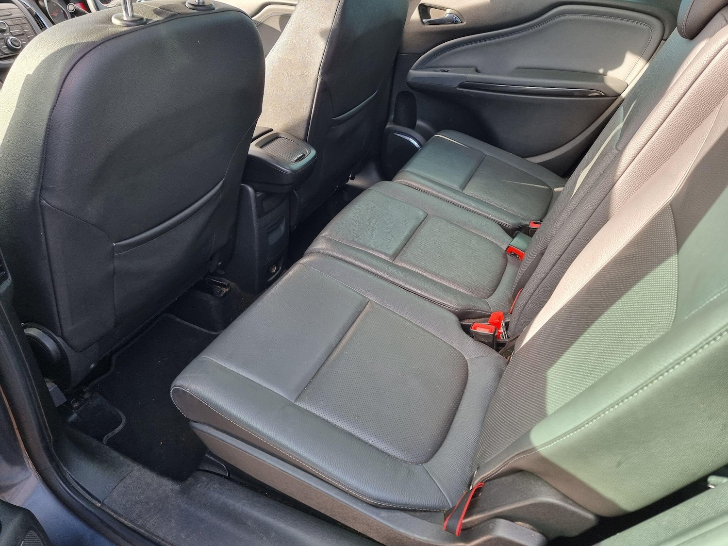 Used Vauxhall Zafira Tourer 2012 for sale - 78070451: Photo 26