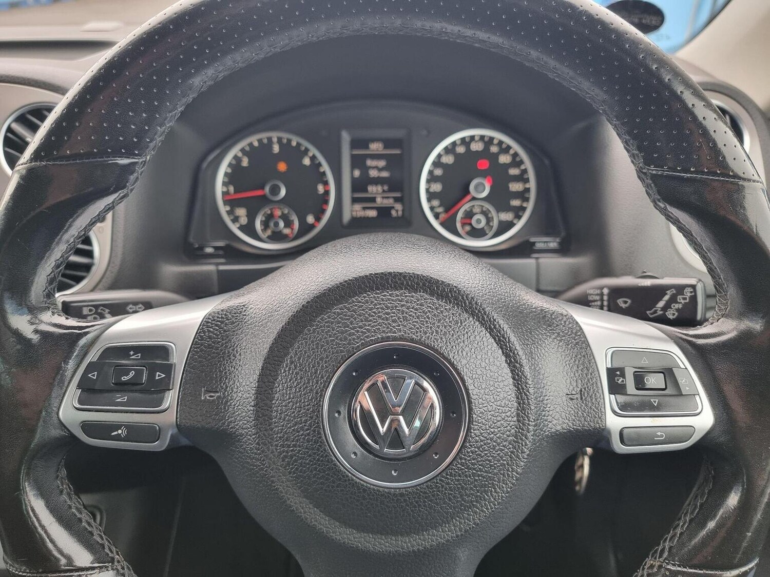 Used Volkswagen Tiguan 2010 for sale - 78070413: Photo 10