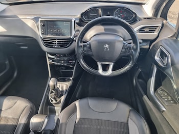 Used Peugeot 2008 2018 for sale - 79575602: Photo