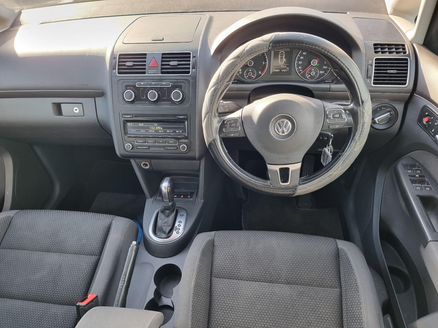 Used Volkswagen Touran 2014 for sale - 78070449: Photo 2