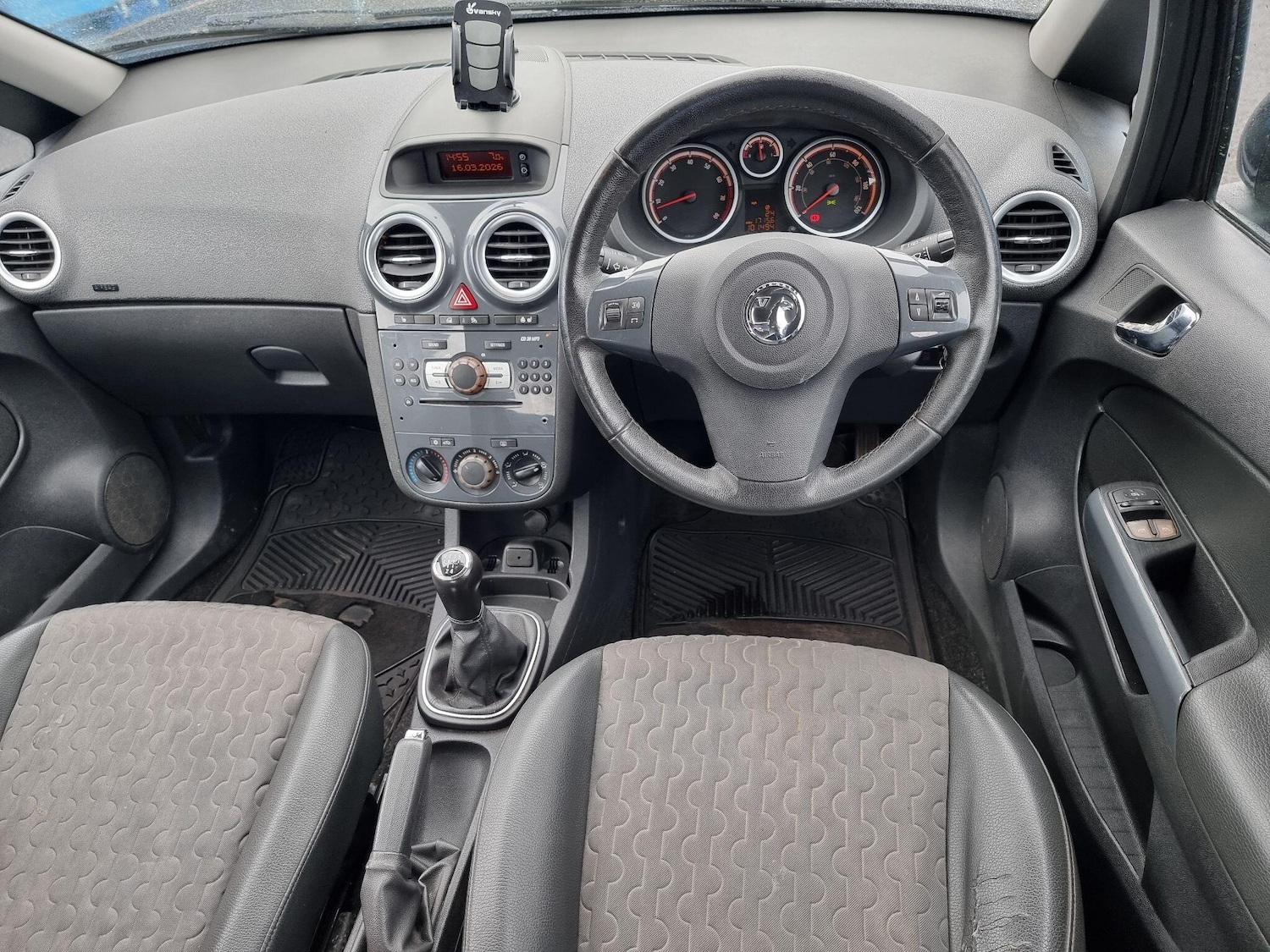 Used Vauxhall Corsa 2012 for sale - 78070415: Photo 2