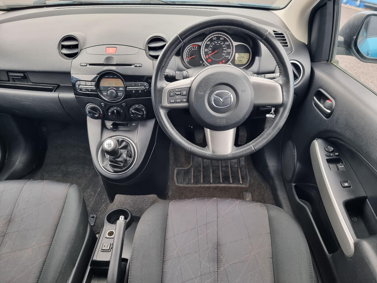 Used Mazda Mazda2 2012 for sale - 78070428: Photo 2