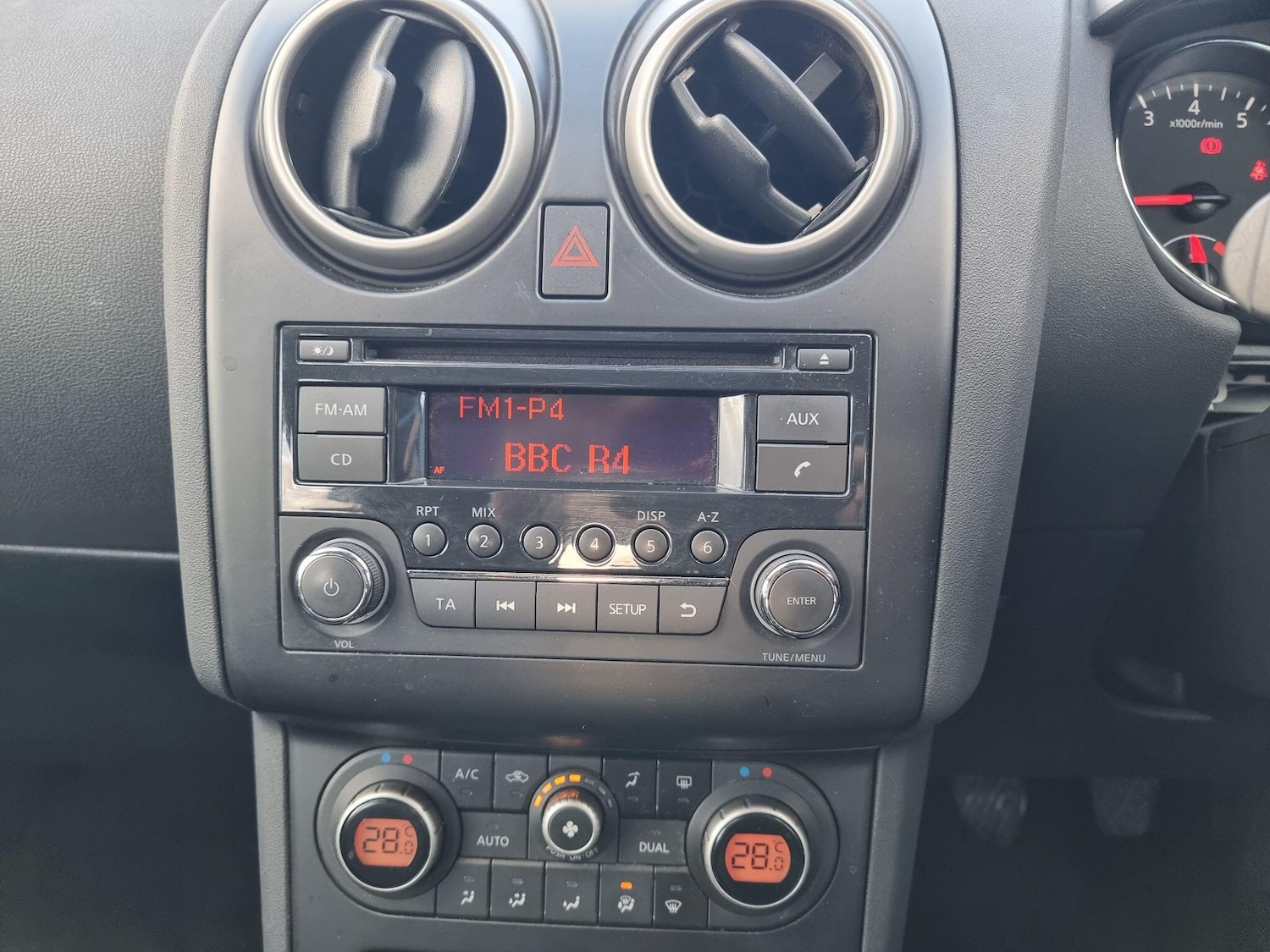 Used Nissan Qashqai 2012 for sale - 78070417: Photo 12