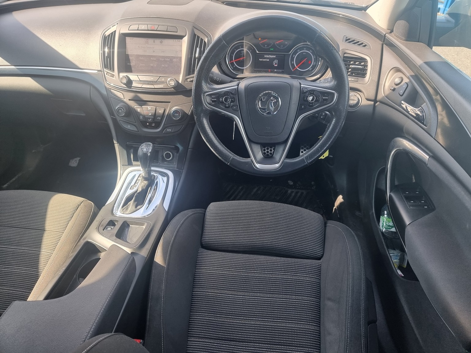 Used Vauxhall Insignia 2015 for sale - 78182990: Photo 2