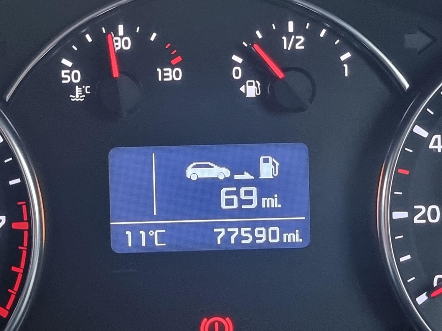 Used Kia Carens 2013 for sale - 78070445: Photo 16