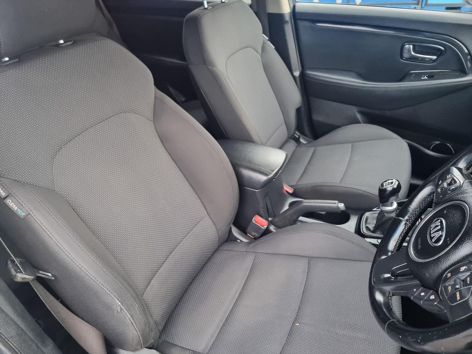 Used Kia Carens 2013 for sale - 78070445: Photo 23