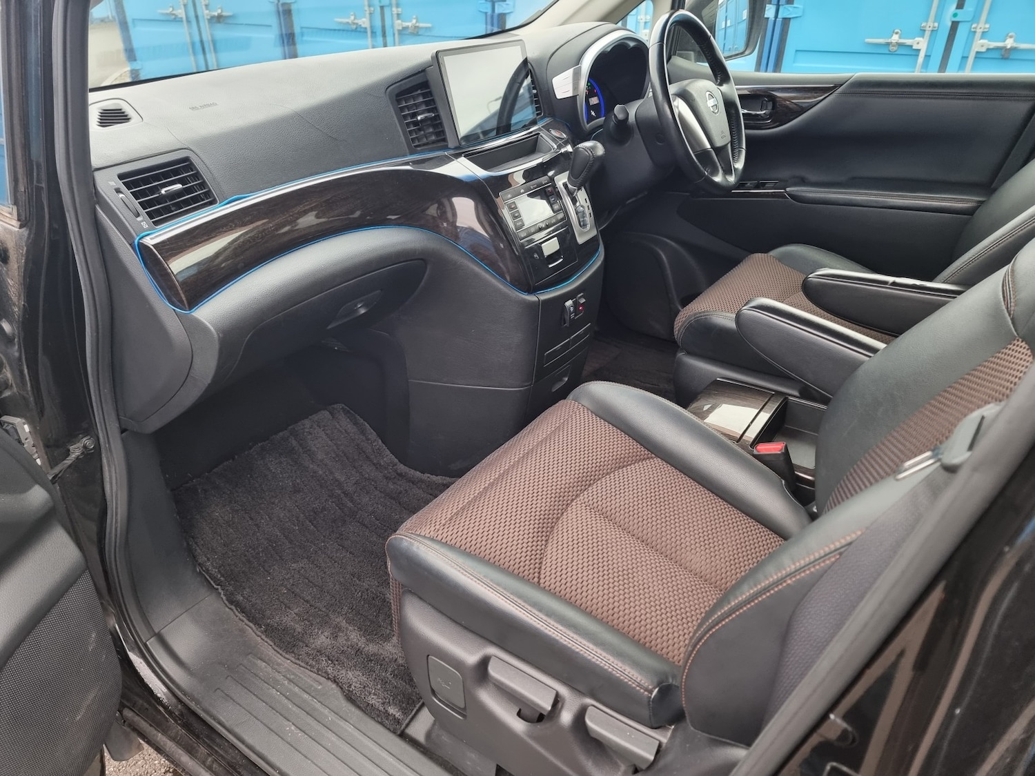 Used Nissan Elgrand 2023 for sale - 78218016: Photo 16