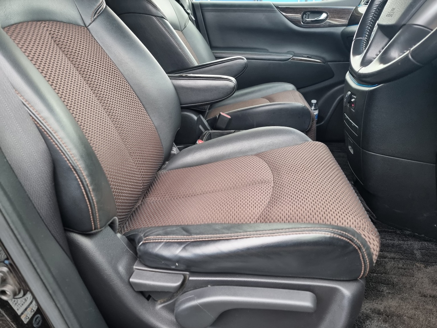 Used Nissan Elgrand 2023 for sale - 78218016: Photo 25