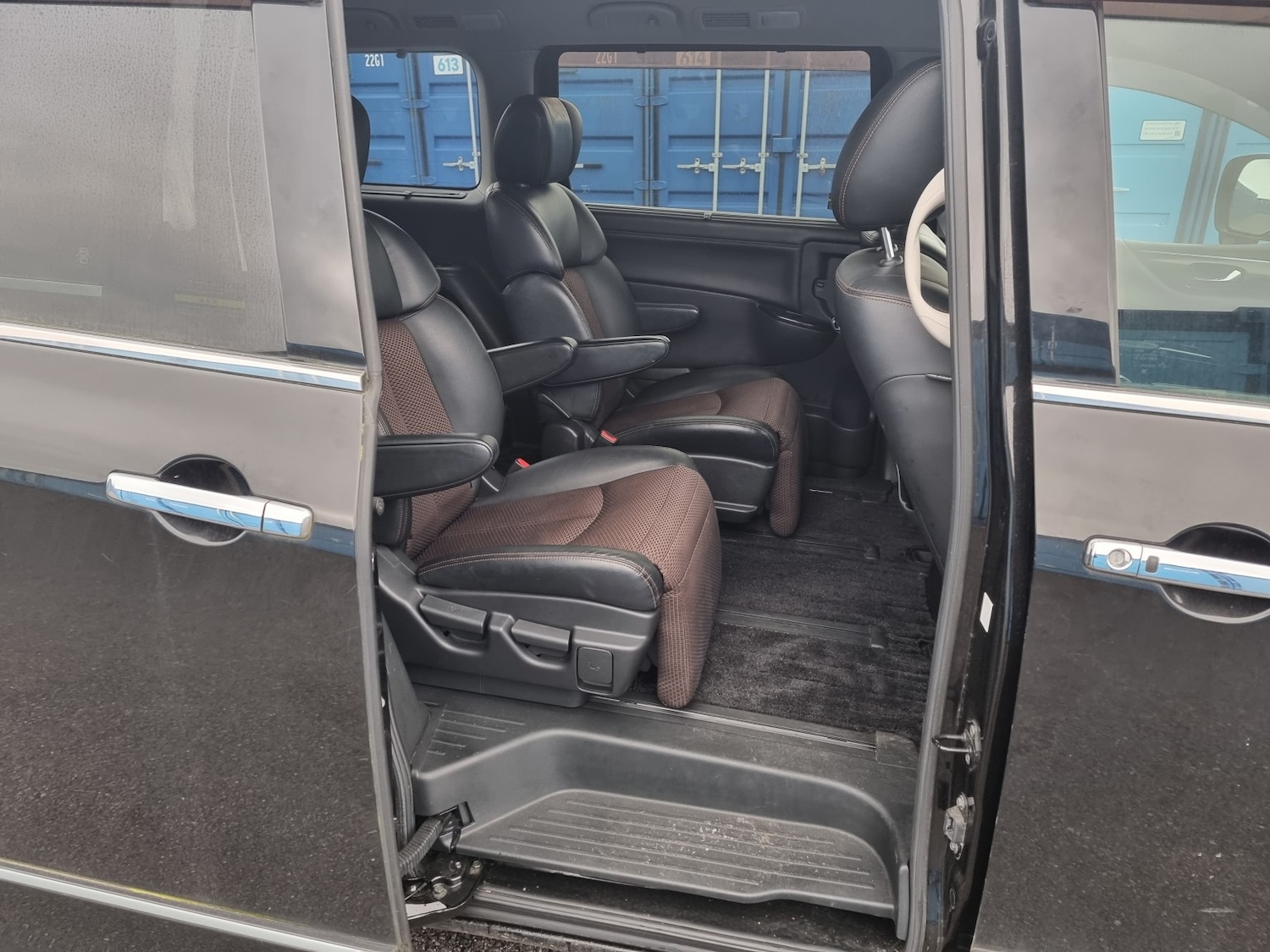 Used Nissan Elgrand 2023 for sale - 78218016: Photo 27