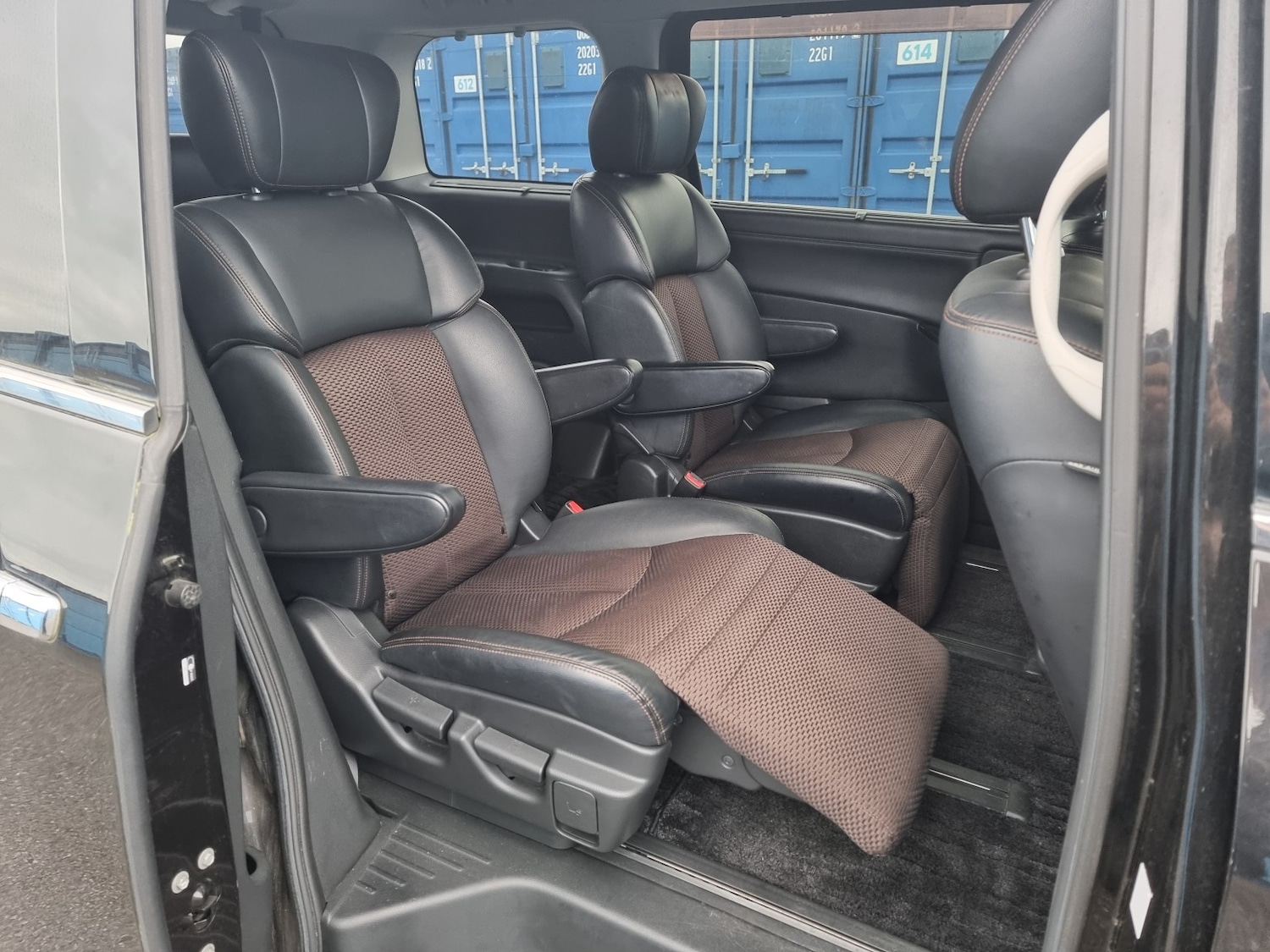 Used Nissan Elgrand 2023 for sale - 78218016: Photo 28