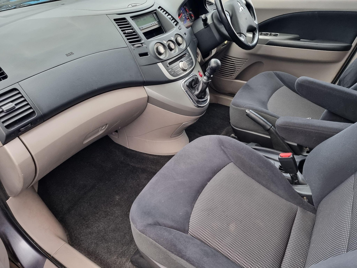 Used Mitsubishi Grandis 2009 for sale - 78070439: Photo 17