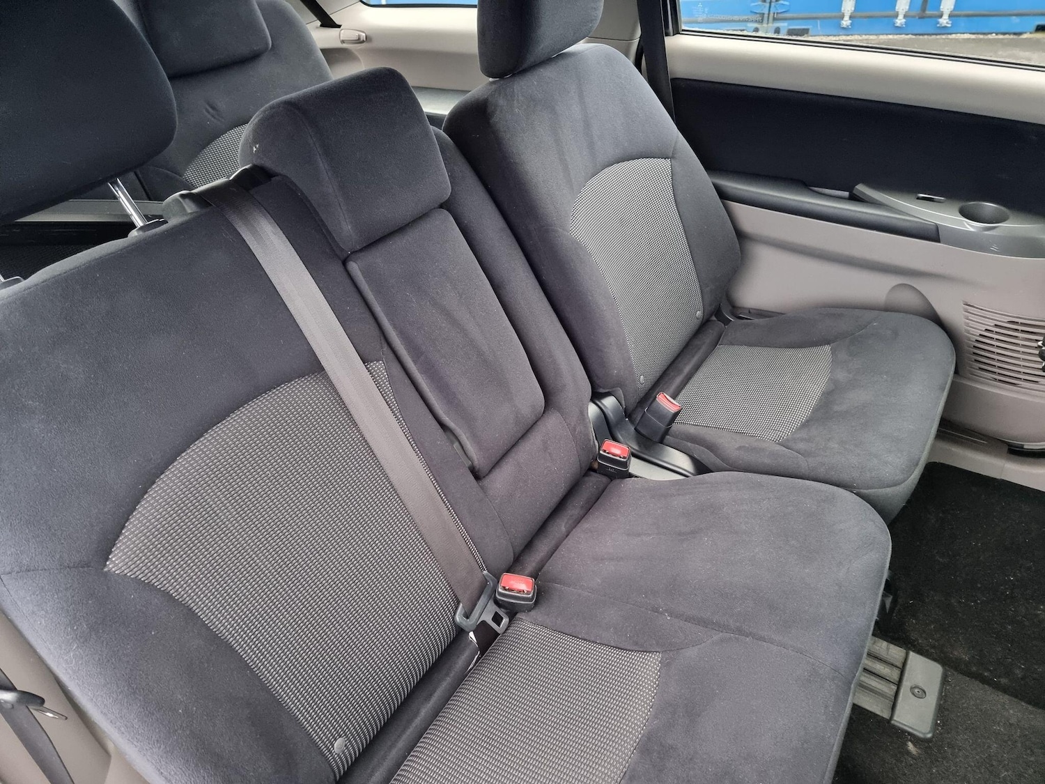 Used Mitsubishi Grandis 2009 for sale - 78070439: Photo 24