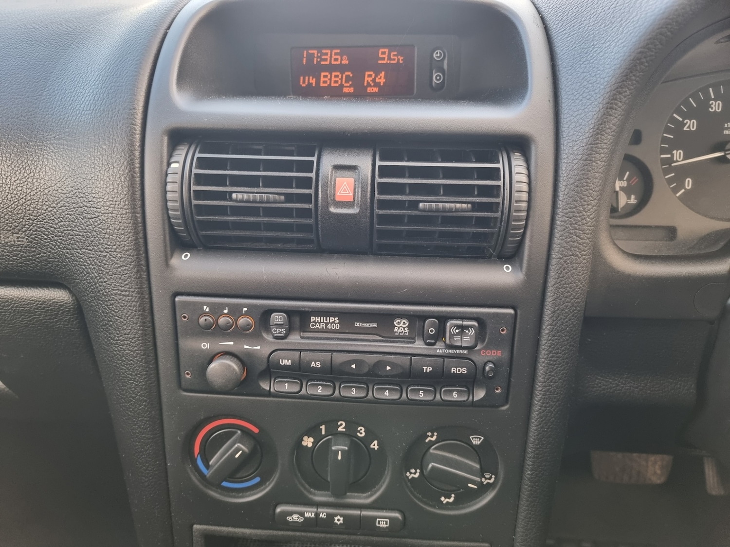 Used Vauxhall Astra 2002 for sale - 78061087: Photo 14