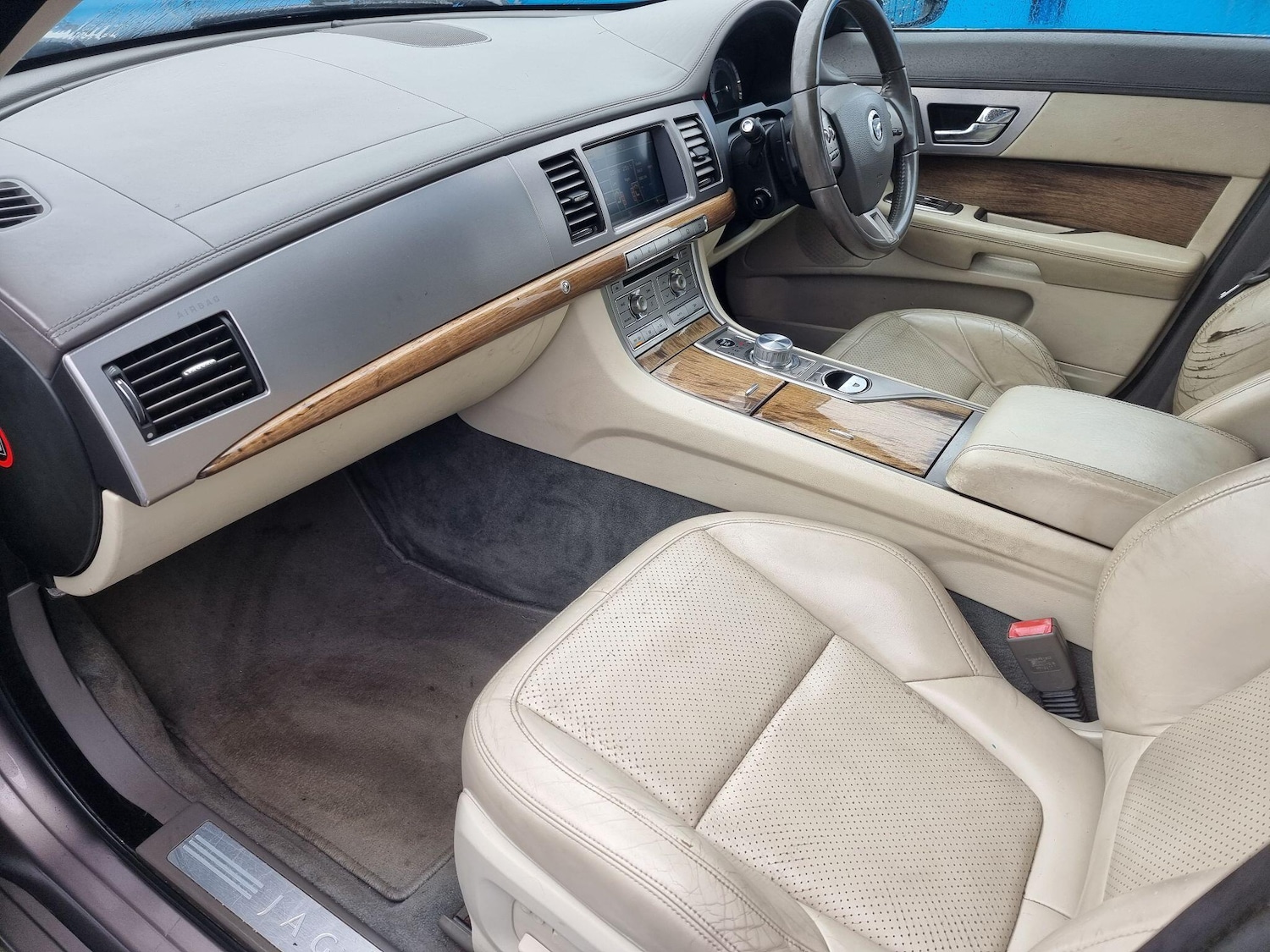 Used Jaguar XF 2011 for sale - 78070431: Photo 17