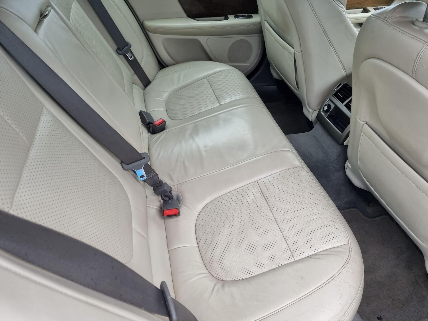 Used Jaguar XF 2011 for sale - 78070431: Photo 24