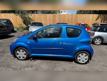 Used Toyota AYGO 2009 for sale - 79337398: Photo