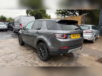 Used Land Rover Discovery Sport 2016 for sale - 79676952: Photo