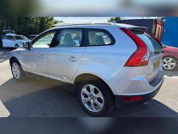 Used Volvo XC60 2010 for sale - 79425689: Photo