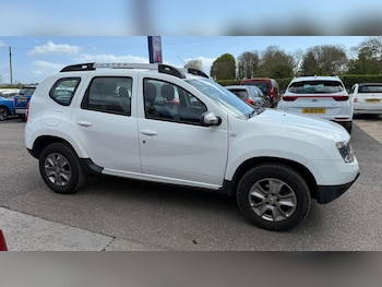 Used Dacia Duster 2017 for sale - 78376317: Photo