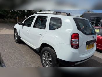 Used Dacia Duster 2017 for sale - 78376317: Photo