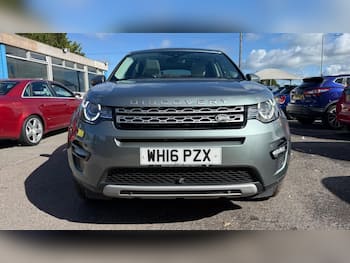 Used Land Rover Discovery Sport 2016 for sale - 79821090: Photo