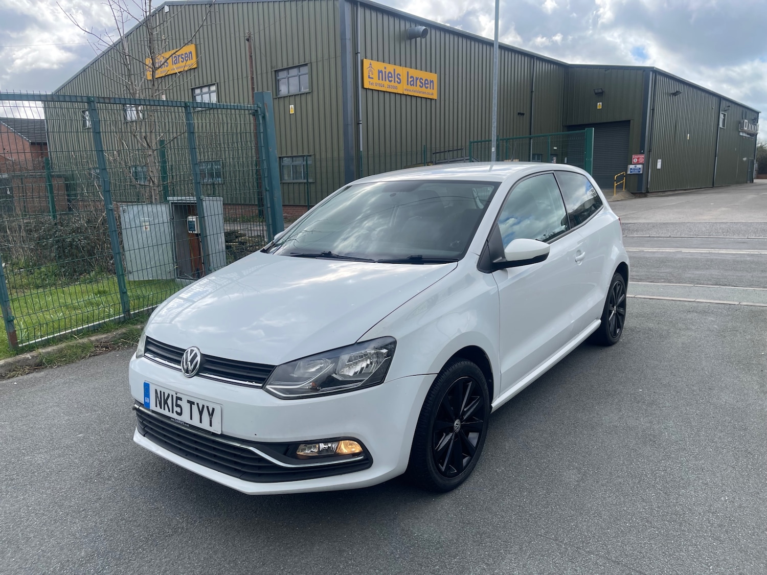 Used Volkswagen Polo 2015 for sale - 78012806: Photo 4