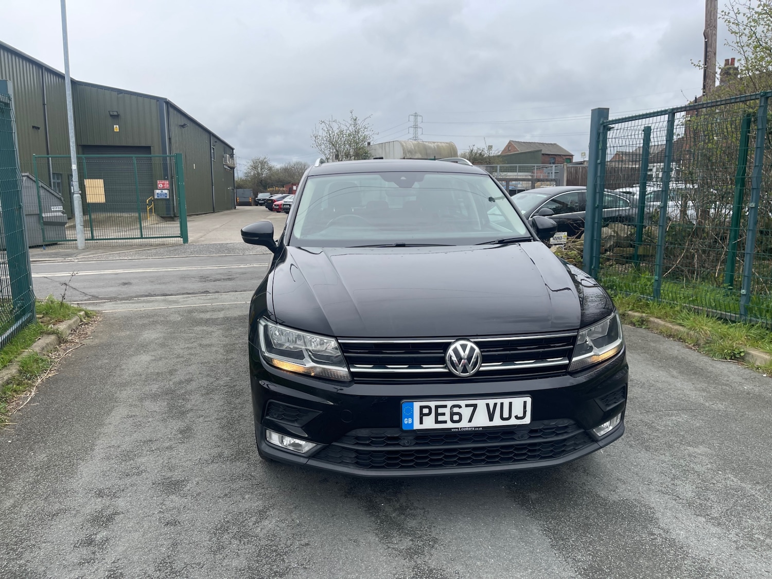 Used Volkswagen Tiguan 2017 for sale - 77656719: Photo 2