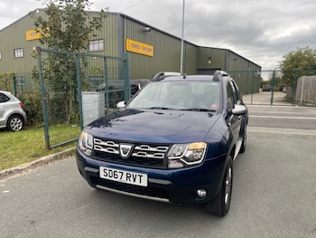 Used Dacia Duster 2017 for sale - 77767005: Photo