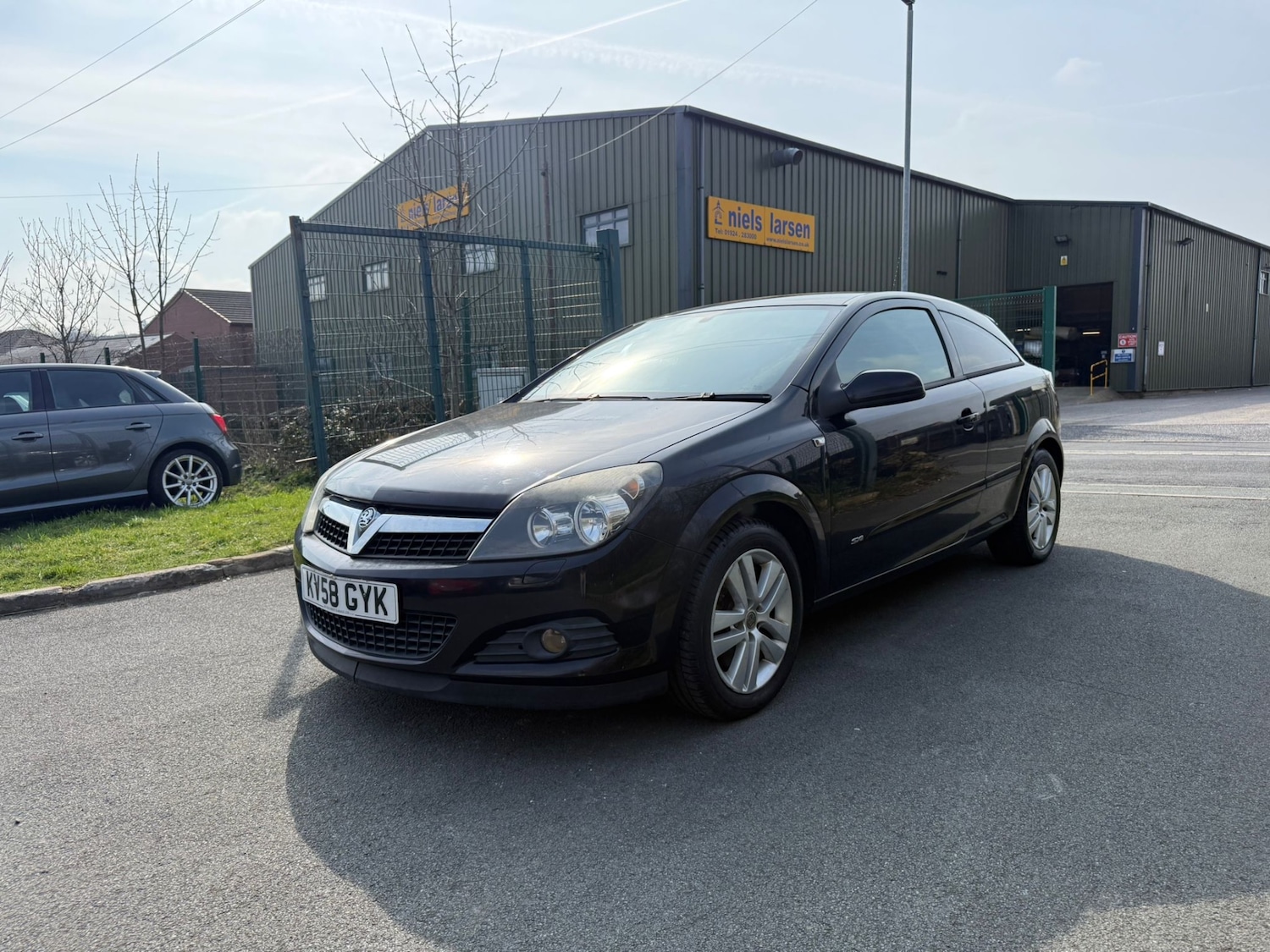 Used Vauxhall Astra 2008 for sale - 77976945: Photo 2