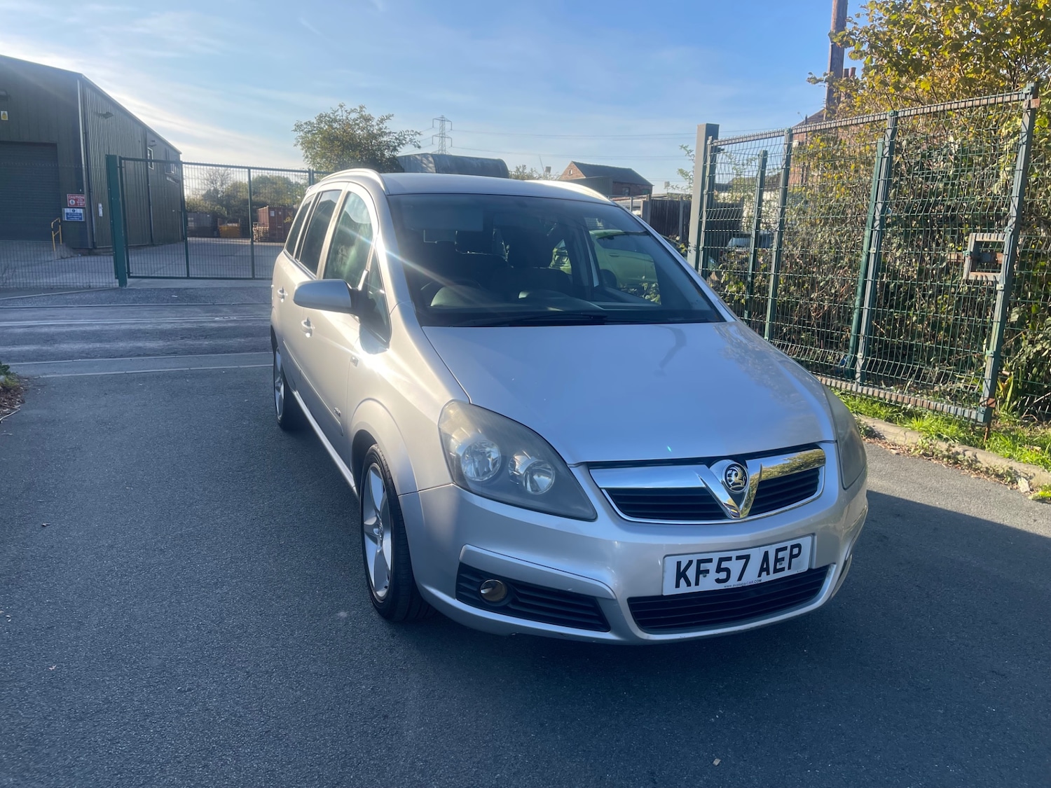 Used Vauxhall Zafira 2007 for sale - 78125527: Photo 2