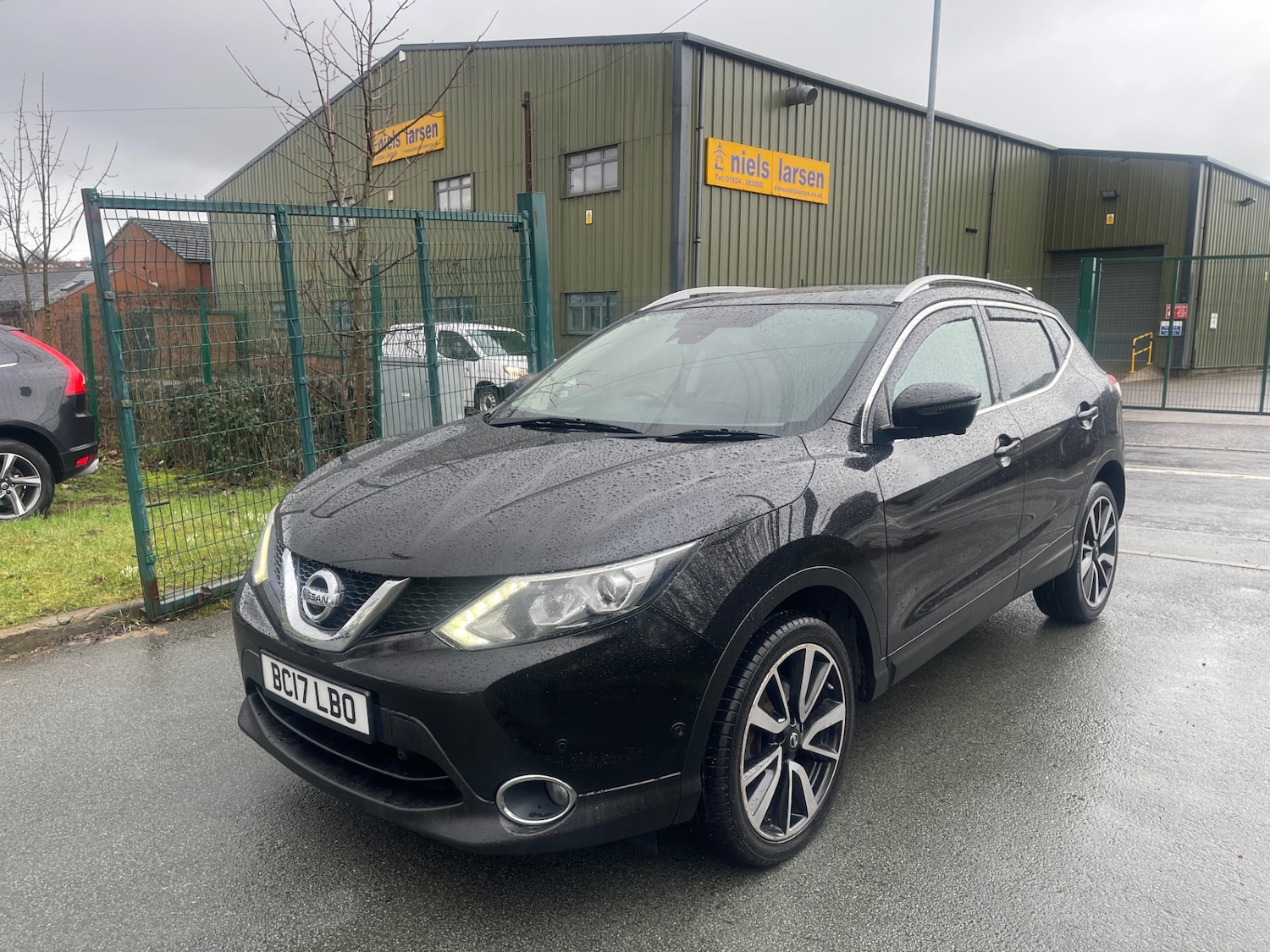 Used Nissan Qashqai 2017 for sale - 77543840: Photo 4
