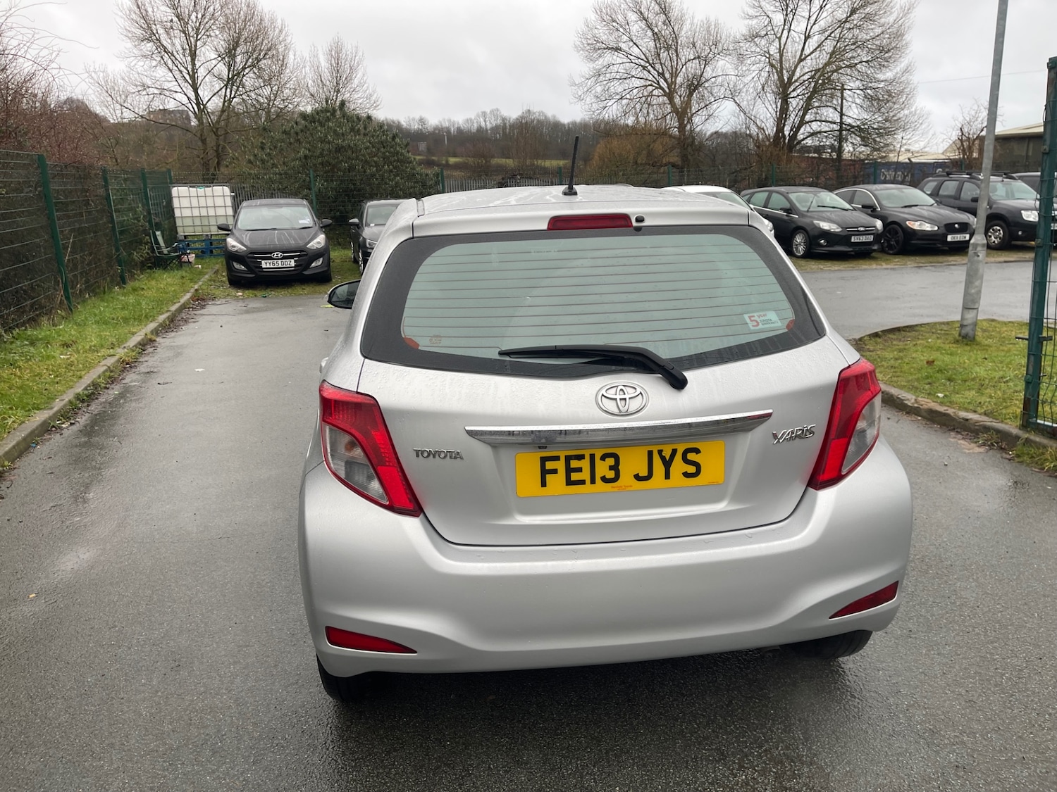 Used Toyota Yaris 2013 for sale - 77565323: Photo 10